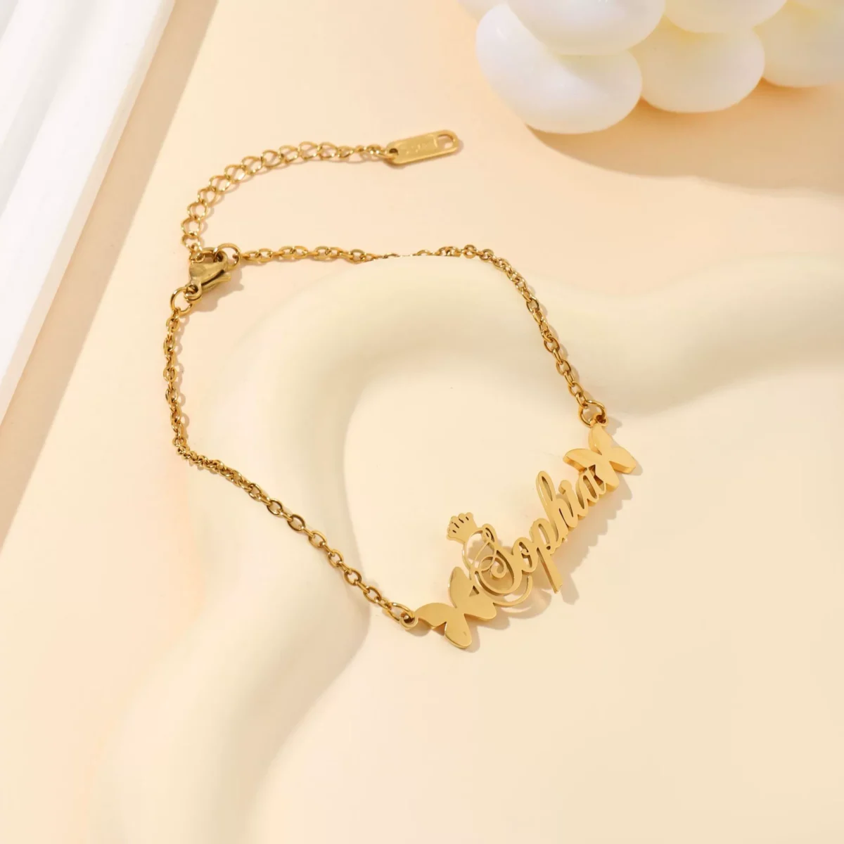 Gold custom name anklet close-up