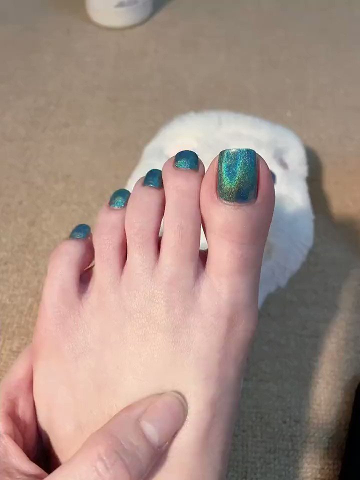 Dr. Scholl’s Foot Mask: Ultimate Relief for Tired Feet