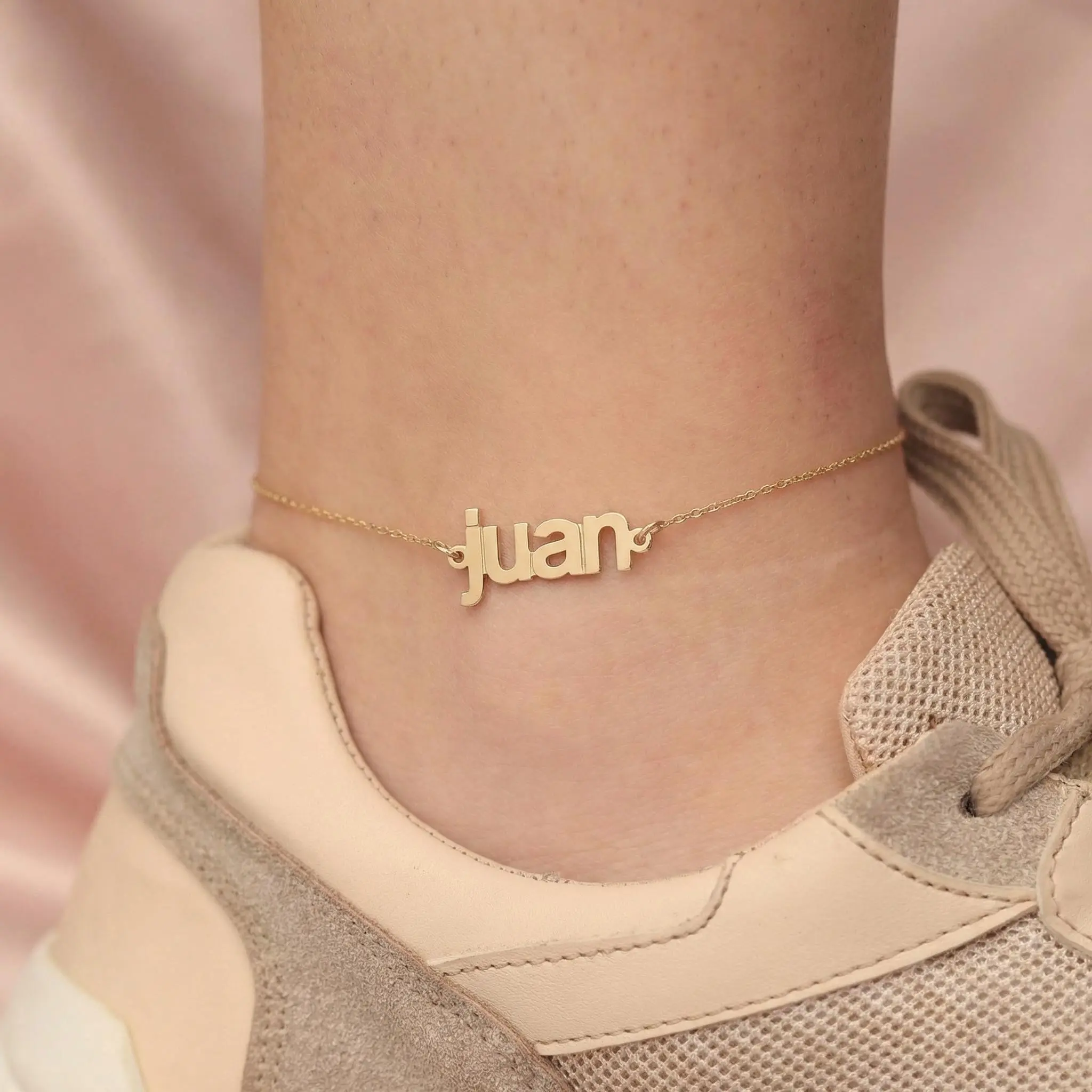 Custom name anklet in gold — personalized ankle bracelet by CustomAnklets.com