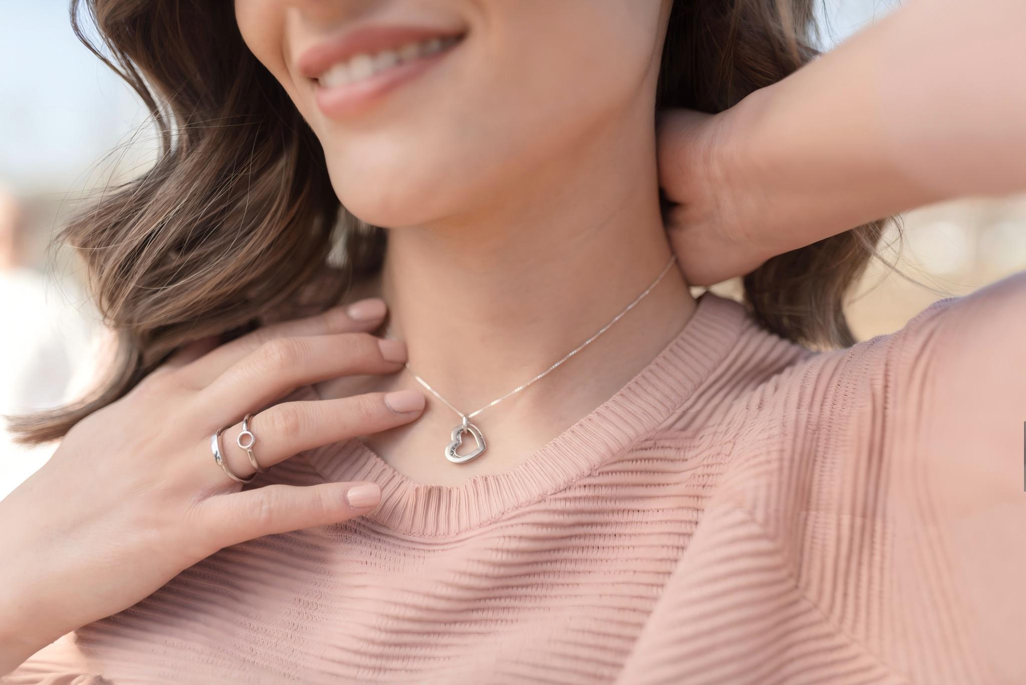 Heart pendant necklace — symbolic jewellery meaning love and connection